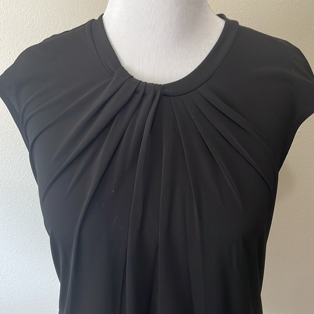 Liz Claiborne Medium Black Sleeveless Dress Blouse with Zipper Detail in Back - Picture 2 of 6